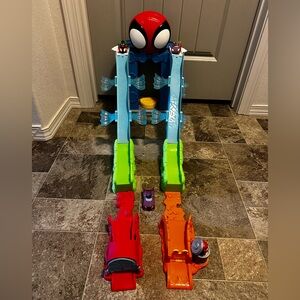 Spidey and his amazing friends race track